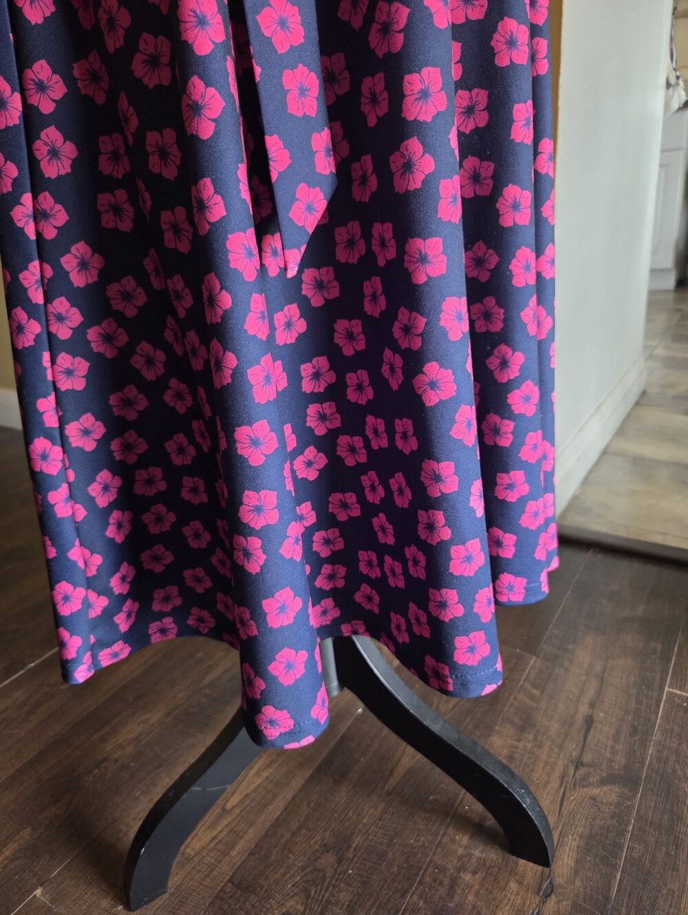 DressyStar NAVY BLUE& FUSHIA | Floral Midi Dress Size 3XL - Picture 6 of 8